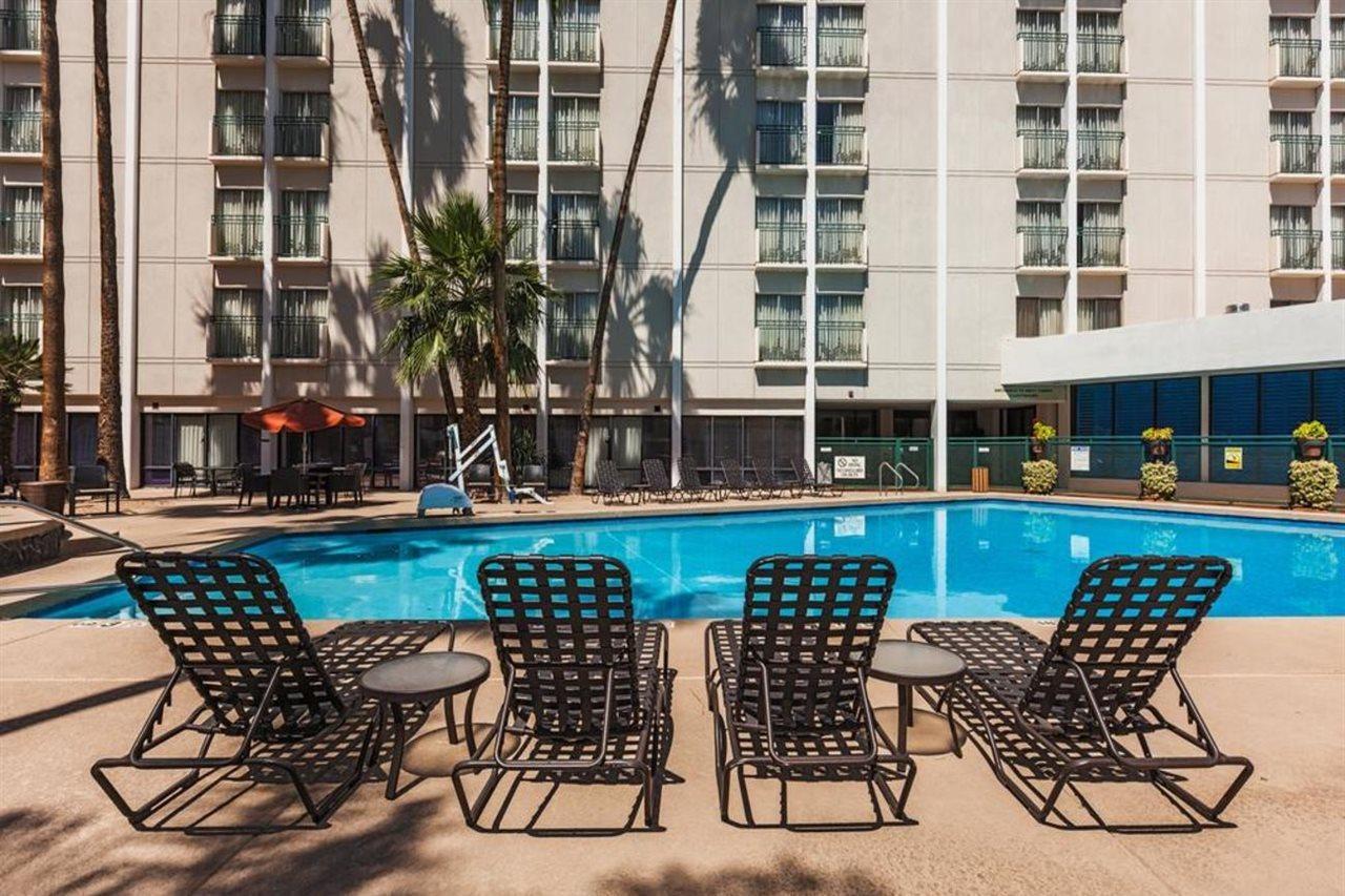 Hilton Garden Inn Phoenix Midtown Eksteriør bilde