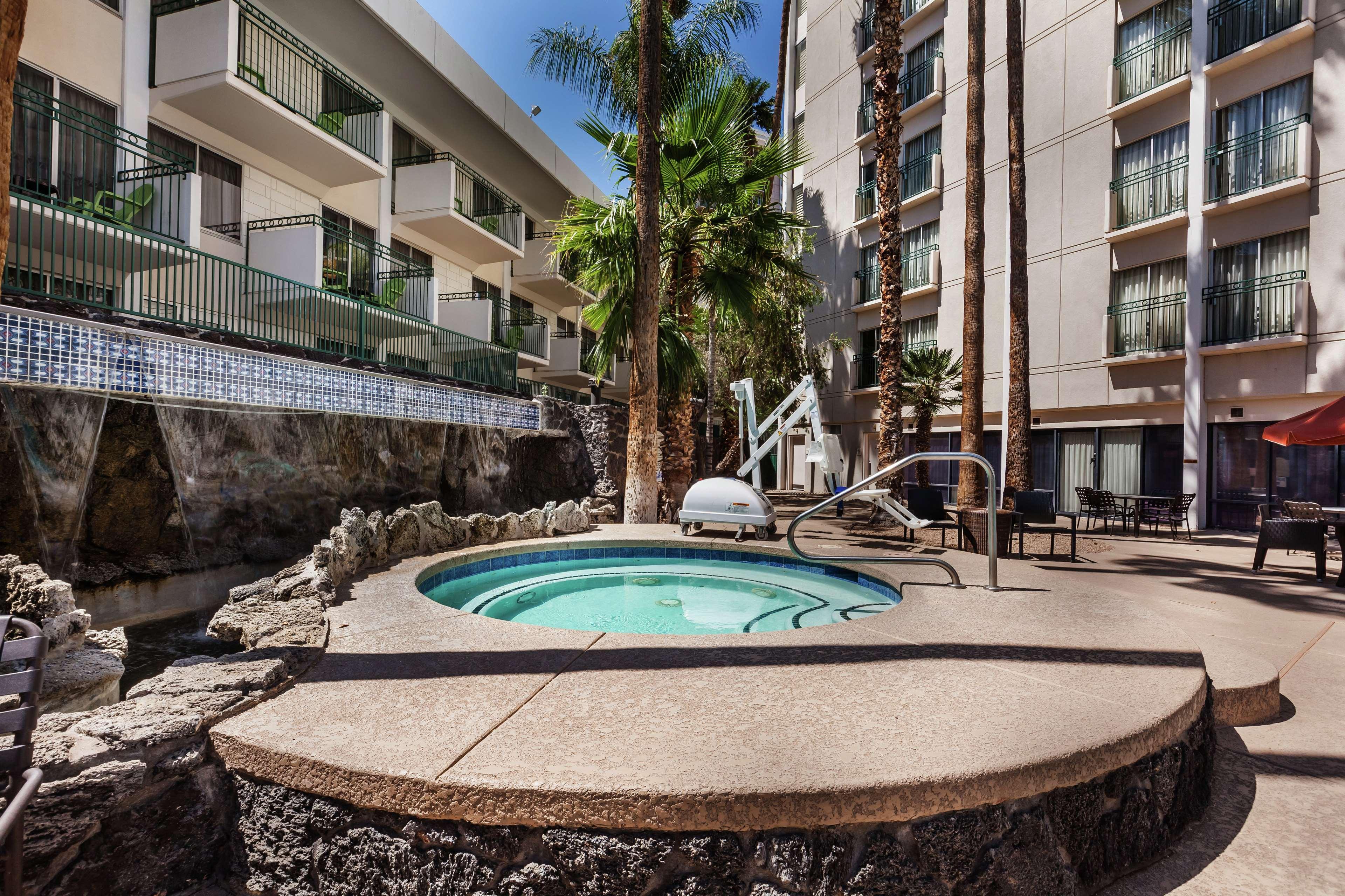 Hilton Garden Inn Phoenix Midtown Eksteriør bilde